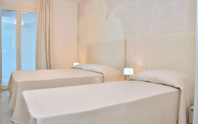 Bright White Flat in the Heart of Bibione