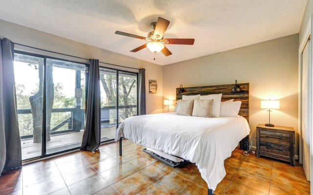 Lakefront Home: Hot Tub & Game Room in Spicewood