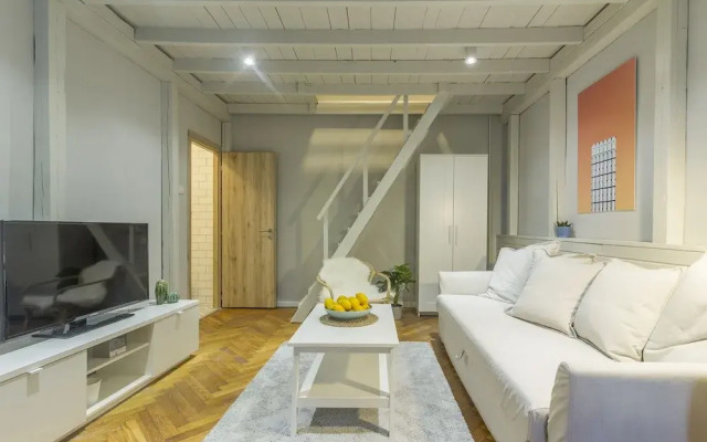 Vanilla Apartment
