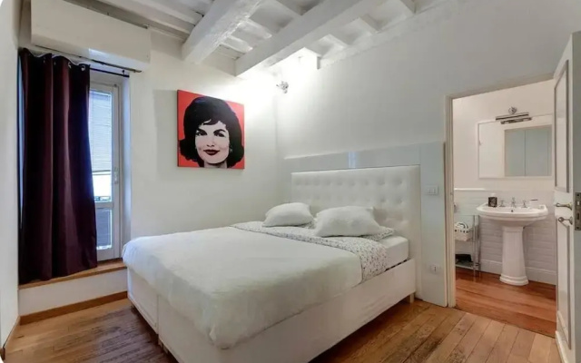 Central and Prime Apartment Near Duomo
