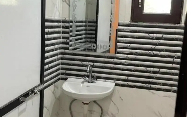 Roomshala 123 Happy Homes Saket
