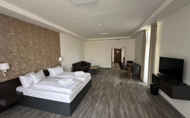 Hotel Golden Palace