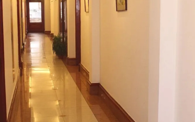 Hotel J's Inn