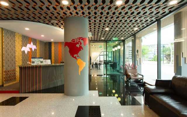 Prime Square Hotel