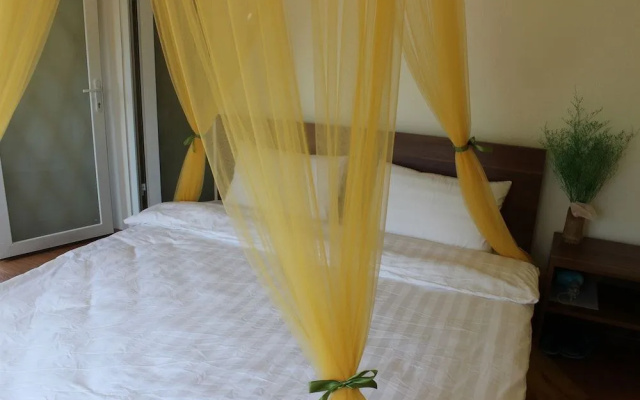 Moc Glamping & Ecohouse