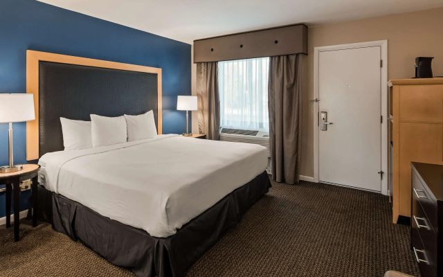 Best Western River Terrace