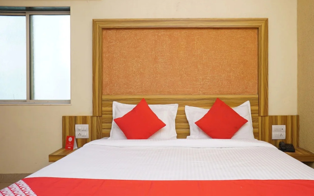 OYO 19792 Shivneri Motels