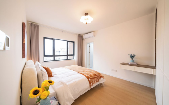 Tyms 3BR 2BA Apt  Gubei Fully Furnished