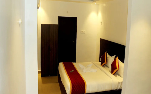 Treebo Aishwarya Grand - 4 km from Promenade Beach