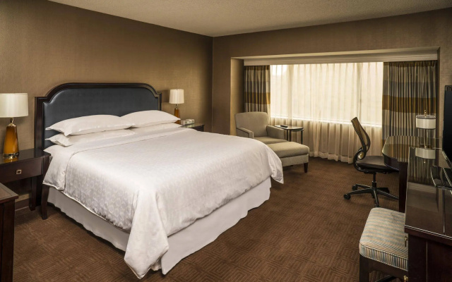 The Plaza Hotel Columbus at Capitol Square