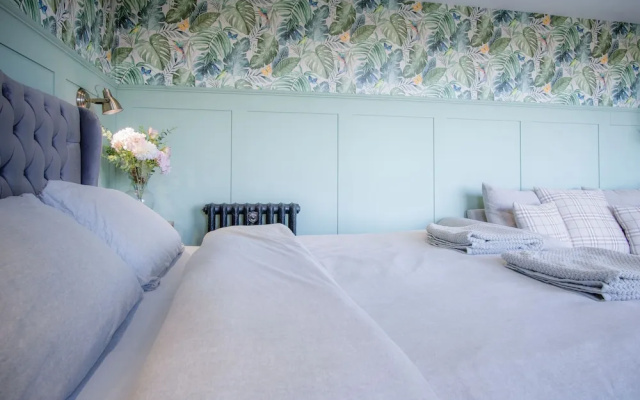 Caswell Bay Hide Out - Cabin - Landimore