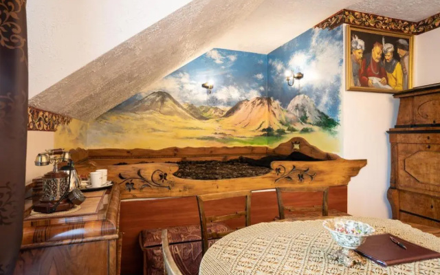 Hotel Trylogia