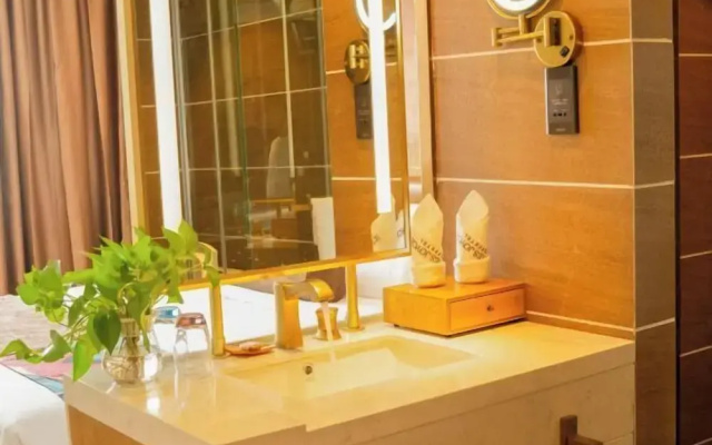 Plus Life Hotel