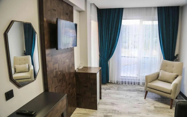 Ladik Hotel