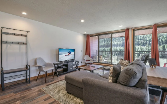 Montezuma 1771 by SummitCove Vacation Lodging