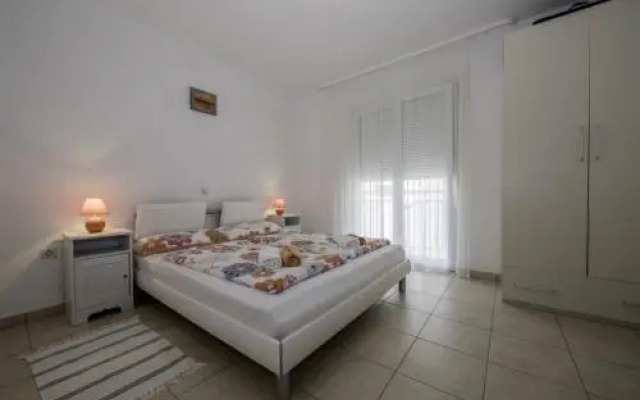 Apartment In Lopar With Terrace Air Conditioning Wi fi