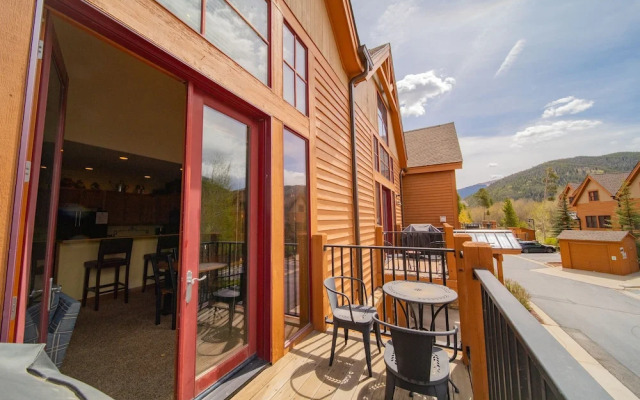 Antlers Gulch 303 by SummitCove Vacation Lodging