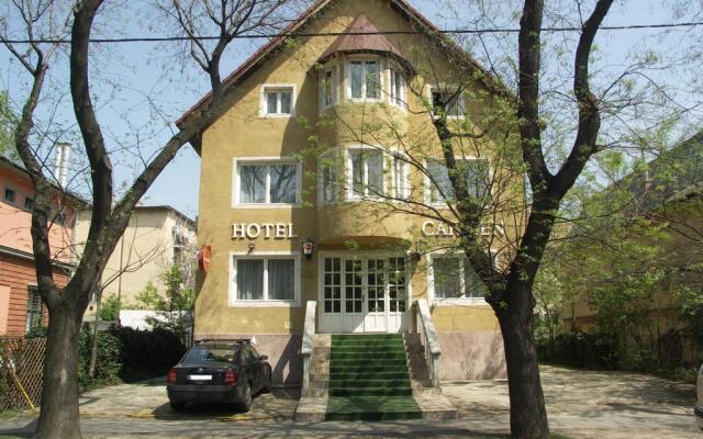 Отель Carmen Pension вид на фасад