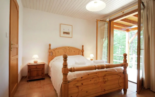 Secluded holiday home with dishwasher, close to Sarlat