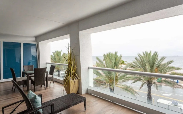 Luxury Condo on the Beach