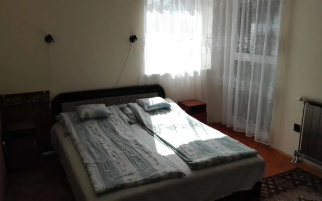 Garden Apartmanház