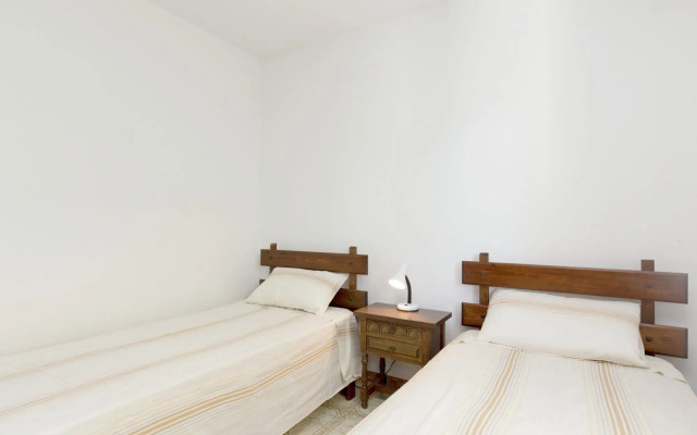 Small Building with 4 Apartments Close To the Beach