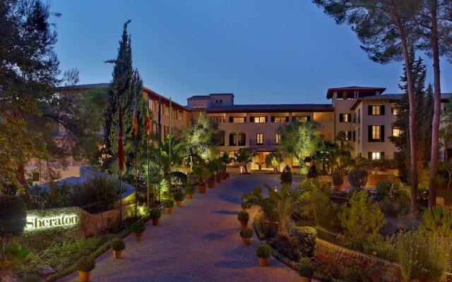 Sheraton Mallorca Arabella Golf Hotel вид на фасад