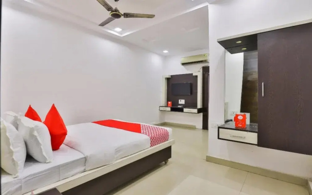 OYO 17098 Hotel Skyhigh