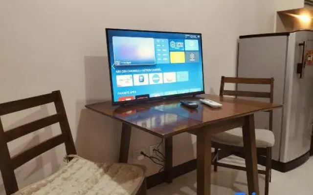 NAIA Newport Boulevard Apartments