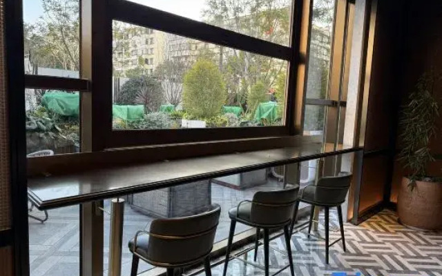 Kunming Jiashige Qicai Yunnan Xideng International Apartment