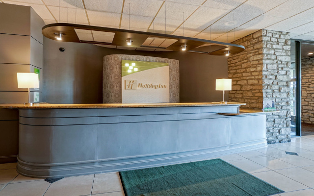 Holiday Inn Manhattan at the Campus by IHG