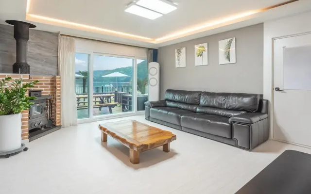 Namhae sea Stay N pet Pension