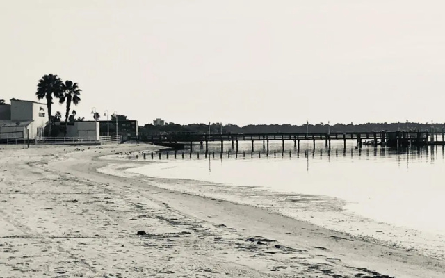 Sea Breeze Manor Inn