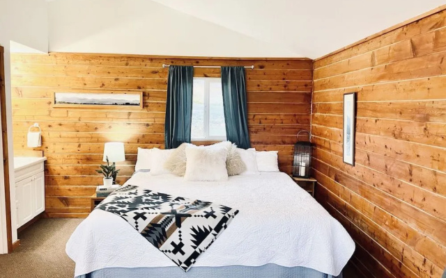 Glacier View Cabins