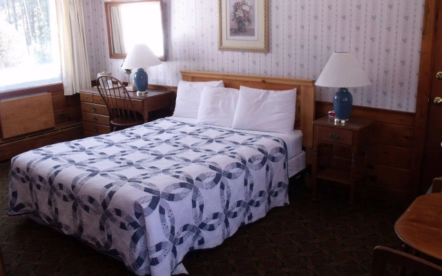 Clarendon Motel