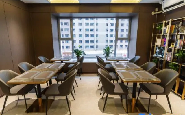Ruoman Hotel