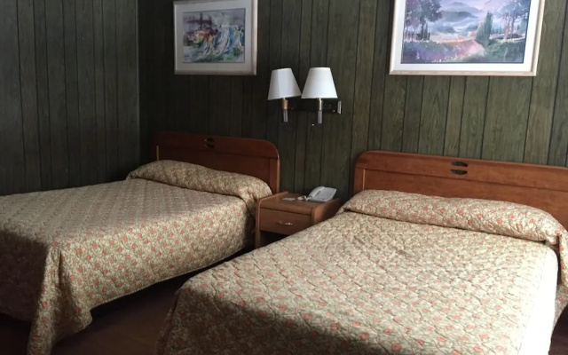 Du Wayne Motel