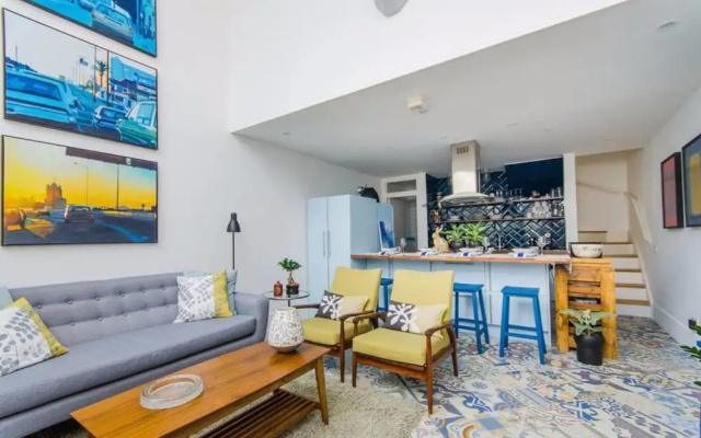 Loft in Clapham Junction Accommodates 4