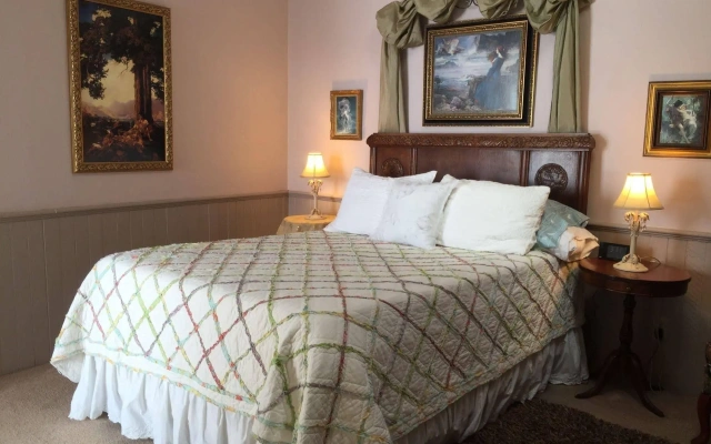 Shaw House Inn