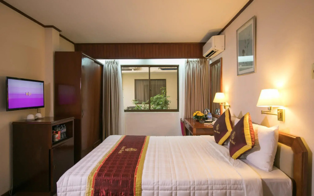 Asian Hotel