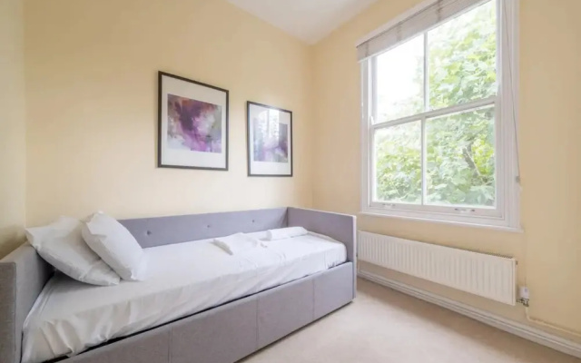 Lovely 2 Bedroom Apartment With Great Transport Links