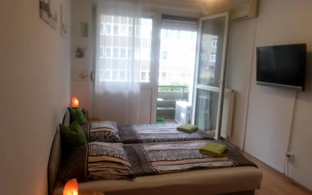 Apartments Leslie