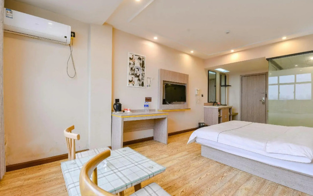 Xin'an Hotel (Xiangcheng People's Square)