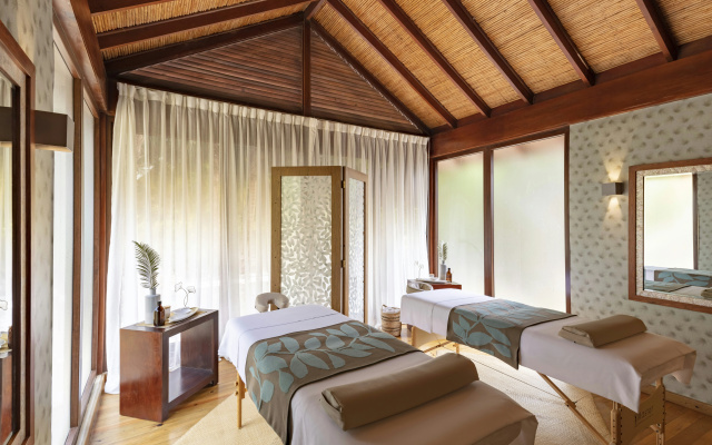 Indura Beach & Golf Resort, Curio Collection by Hilton