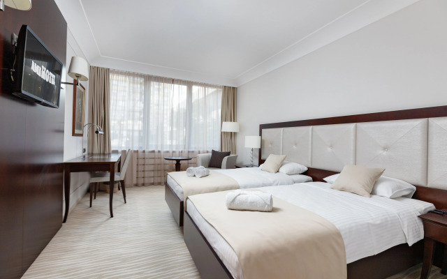 Garni Hotel AMI