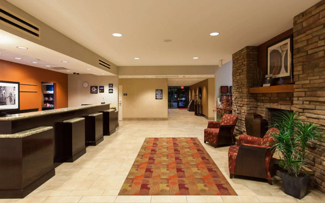 Hampton Inn & Suites Phoenix Chandler-Fashion Center AZ