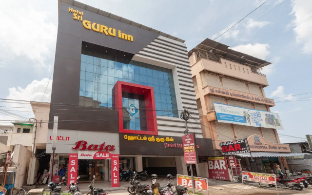 OYO 19909 Sri Guru Inn
