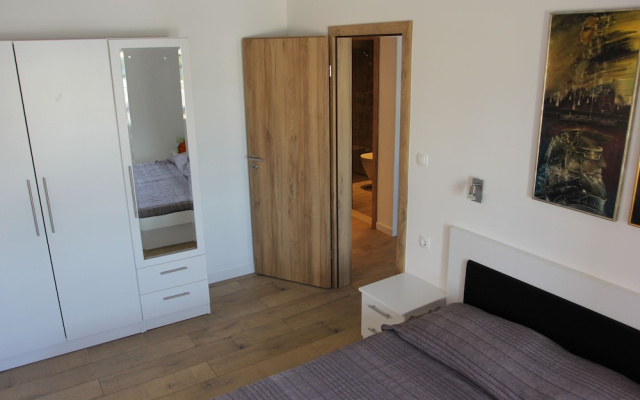 Apartment House Vitaic