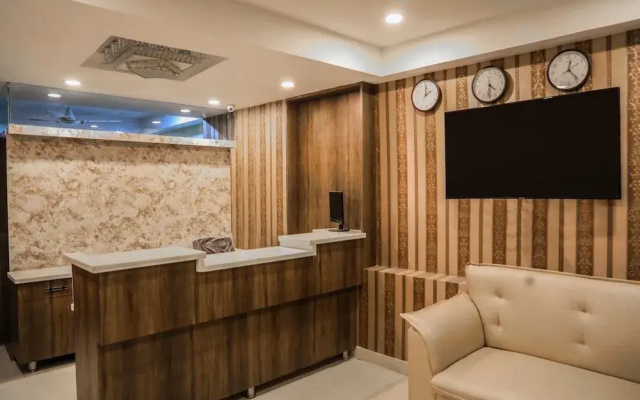 Navvada Regency By OYO Rooms