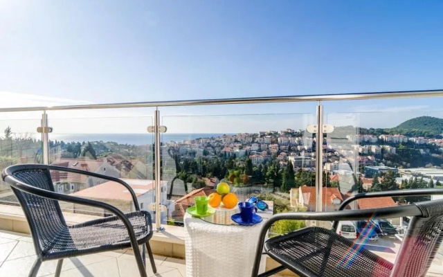 Niko's Sea View Apartment